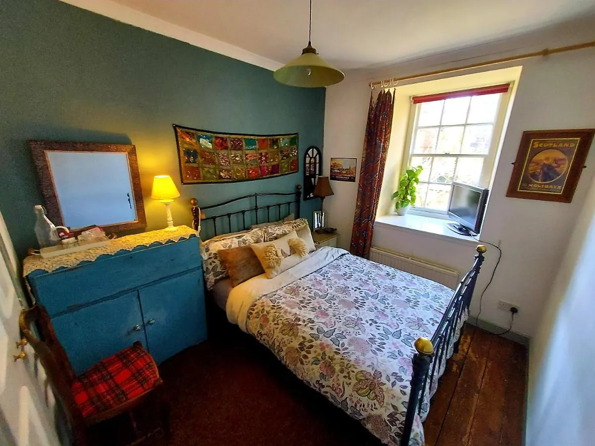 Edinburgh'S Dean Village River View Retreat Bed & Breakfast