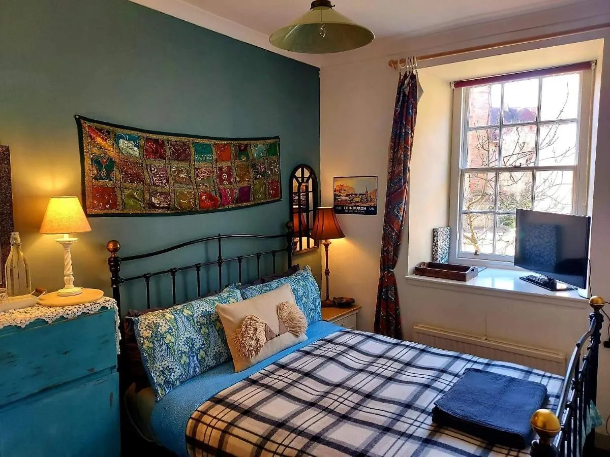 Edinburgh'S Dean Village River View Retreat 0*, Edinburgh United Kingdom